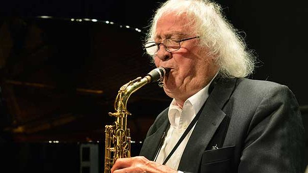 Der Frankfurter Jazz-Saxofonist Emil Mangelsdorff ist verstorben