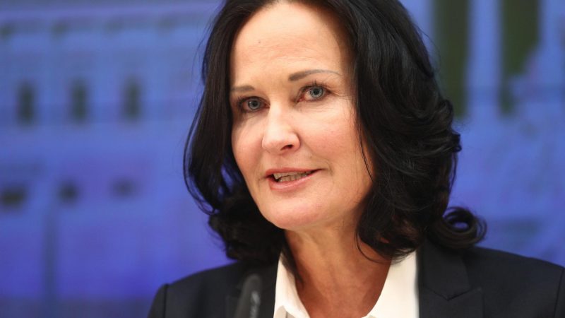 Ex-Grünen-Chefin Eva Glawischnig siegt über Facebook