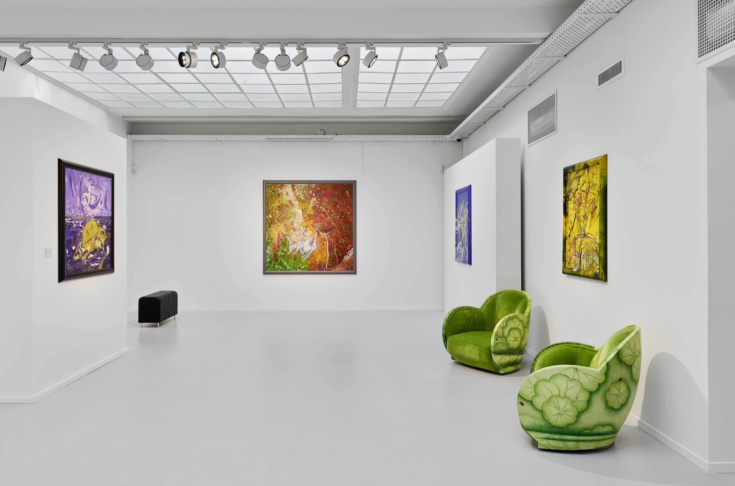 Galerie Gmurzynska_Attersee_Installation_Zeus ankert_Junge Sonne_Grünstück_Farbenfresser
