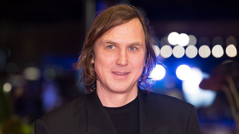 Abbruch an der Schaubühne: Lars Eidinger verletzt Zuschauerin bei „Richard III.“