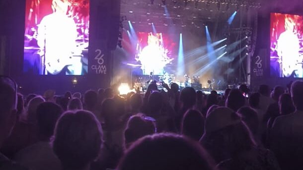 Magische Kulisse: OneRepublic begeistern auf Burg Clam