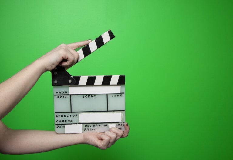 Kein Klick, kein Ticket: Warum das Ende des „KI-Stars“ Tilly Norwood in unseren Händen liegt