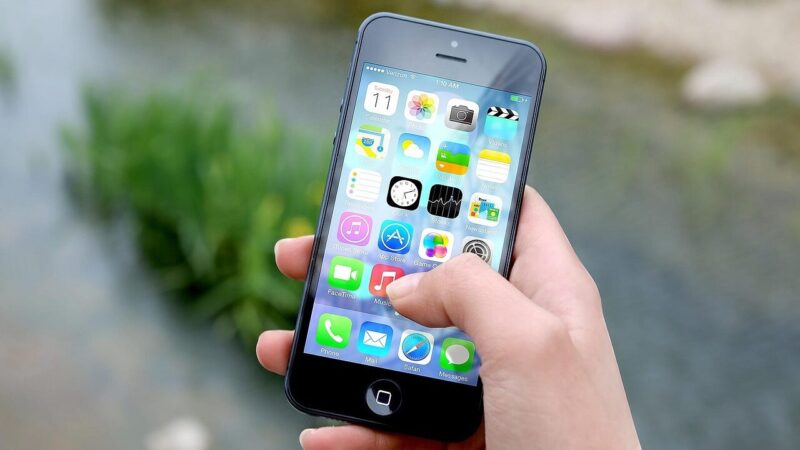 Zwischen Dauerkonsum und dem Wunsch nach Ruhe: So steht Österreich zum Smartphone