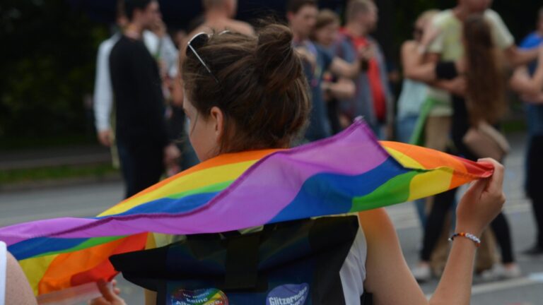 Ein starkes Zeichen für Vielfalt: Tausende feiern beim CSD in Münster